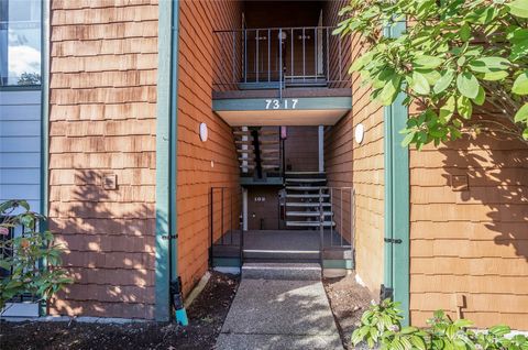 Photo of 7317 N Skyview Ln #L203, Tacoma, WA 98406 (MLS # 2491605)