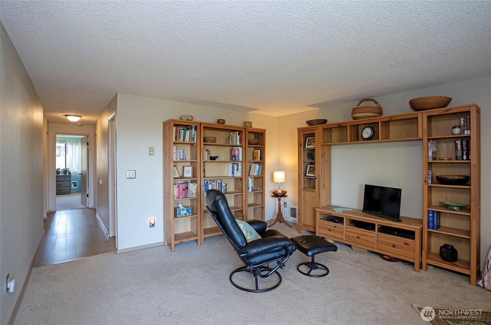 7317 N Skyview L203