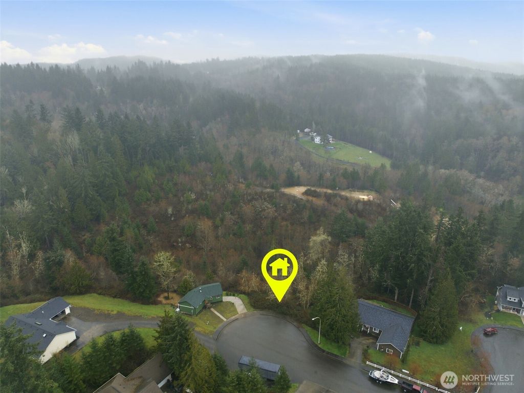 Photo of 1700 Maple Valley Drive, Centralia, WA 98531 (MLS # 2493605)