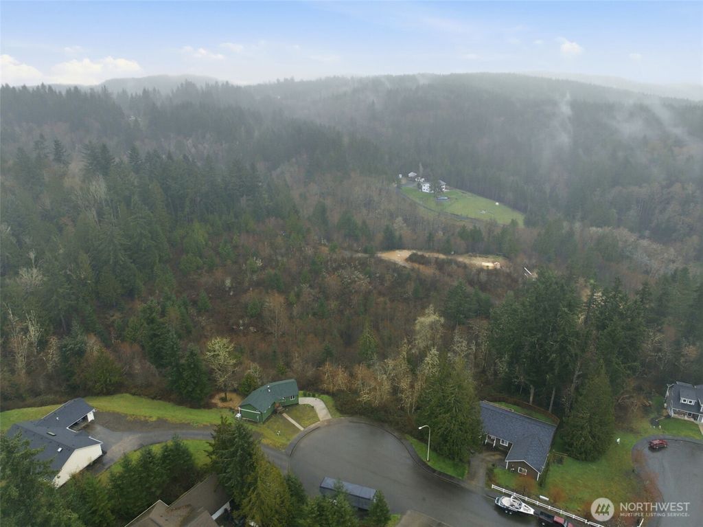 Photo of 1700 Maple Valley Drive, Centralia, WA 98531 (MLS # 2493605)