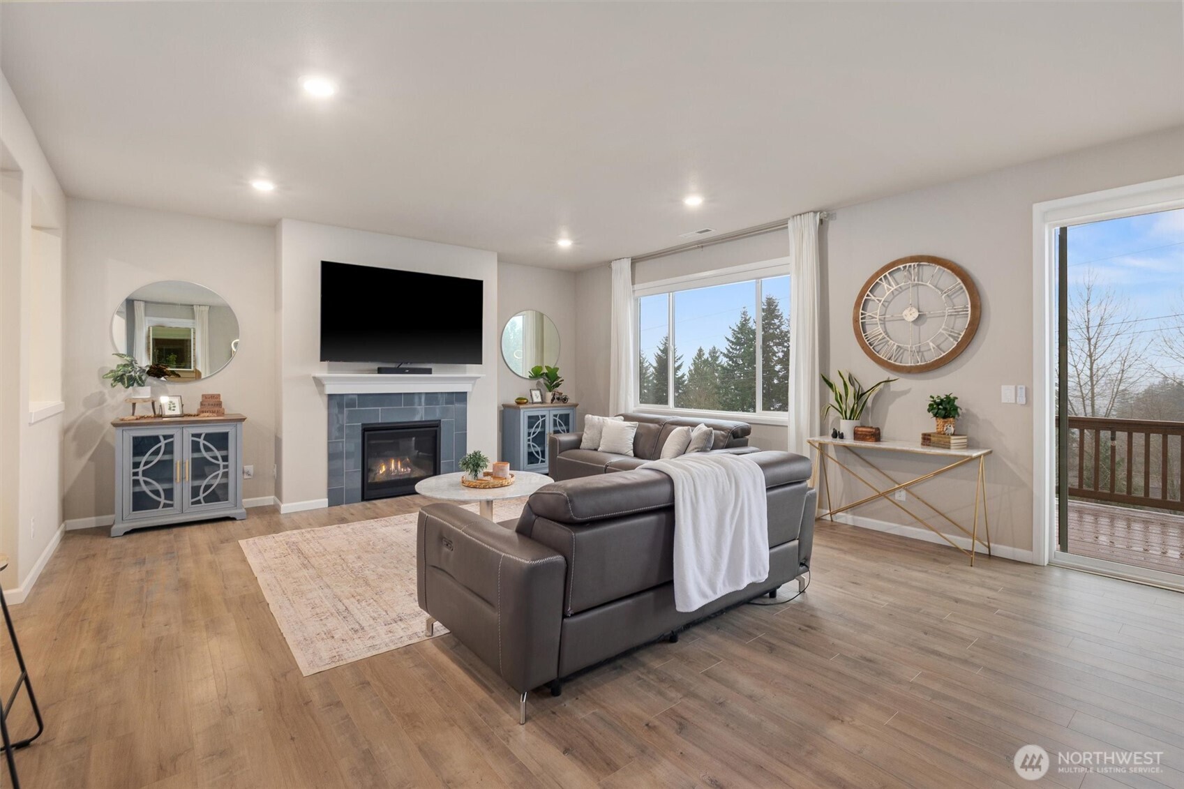 Bothell, Washington, 98021, United States, 4 Bedrooms Bedrooms, ,4 BathroomsBathrooms,Residential,Active,2037159