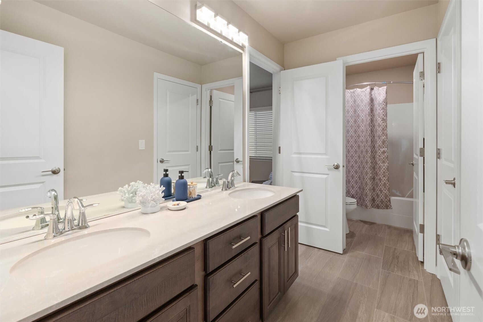 Bothell, Washington, 98021, United States, 4 Bedrooms Bedrooms, ,4 BathroomsBathrooms,Residential,Active,2037159