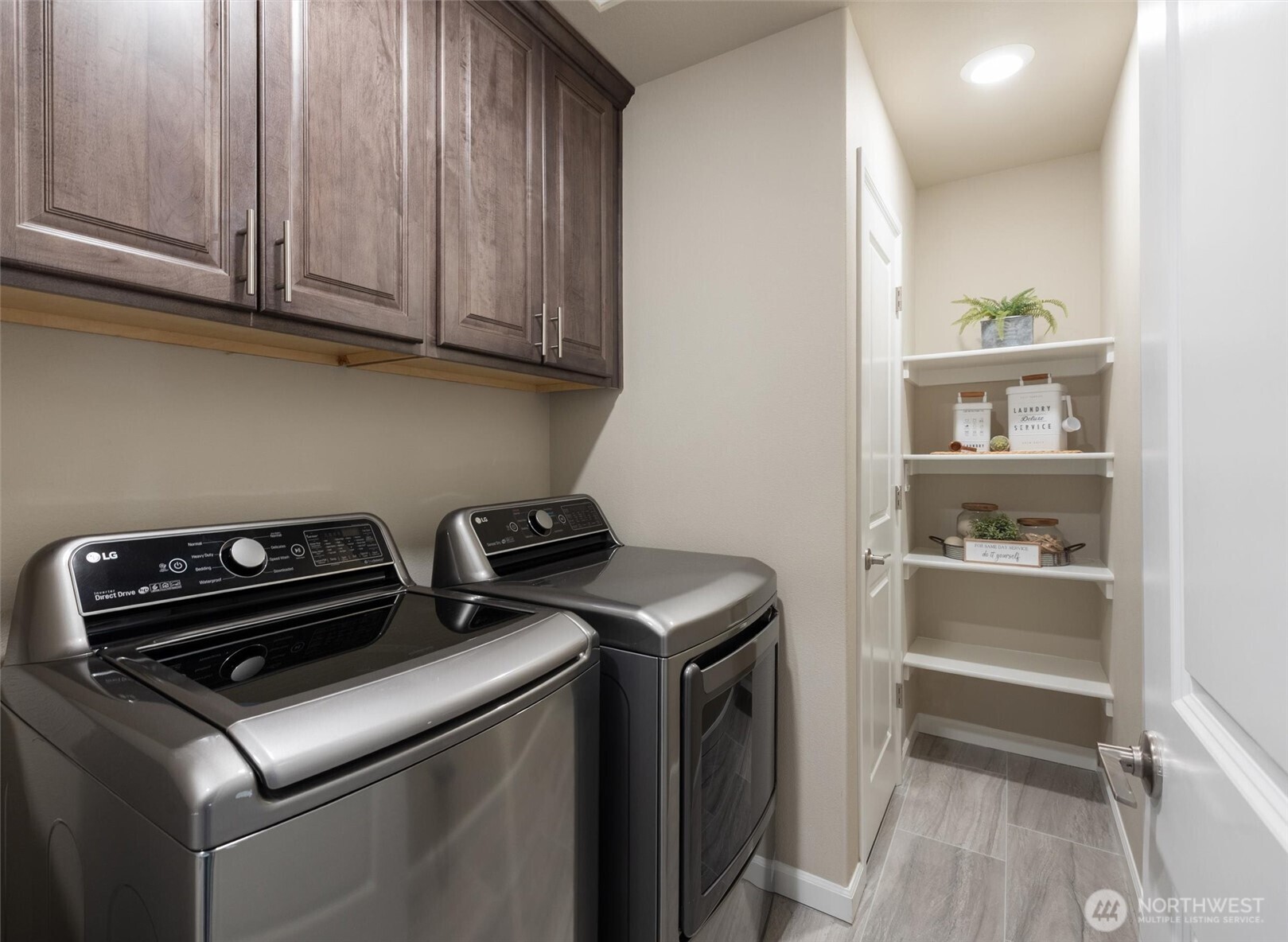 Bothell, Washington, 98021, United States, 4 Bedrooms Bedrooms, ,4 BathroomsBathrooms,Residential,Active,2037159