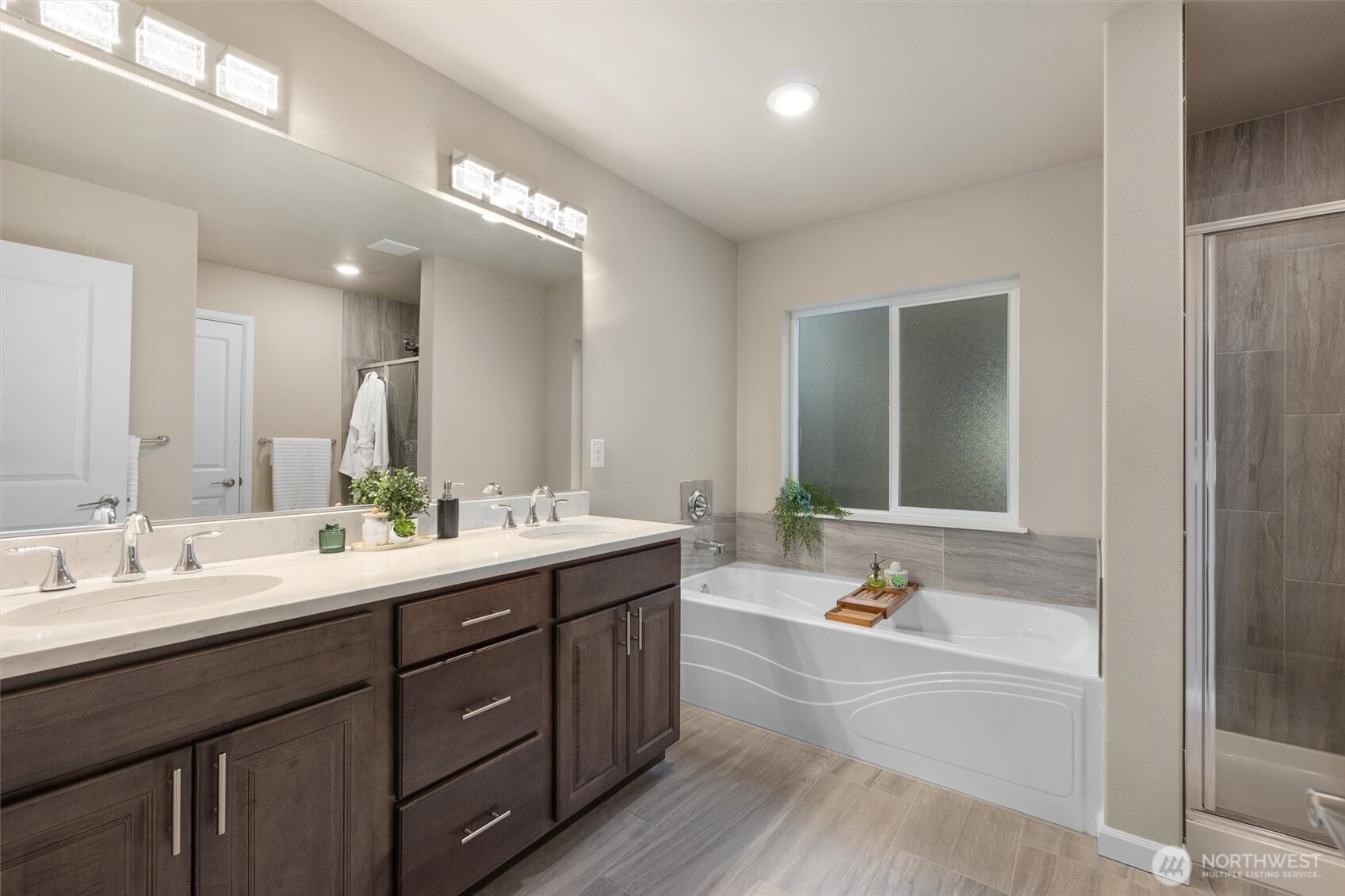 Bothell, Washington, 98021, United States, 4 Bedrooms Bedrooms, ,4 BathroomsBathrooms,Residential,Active,2037159