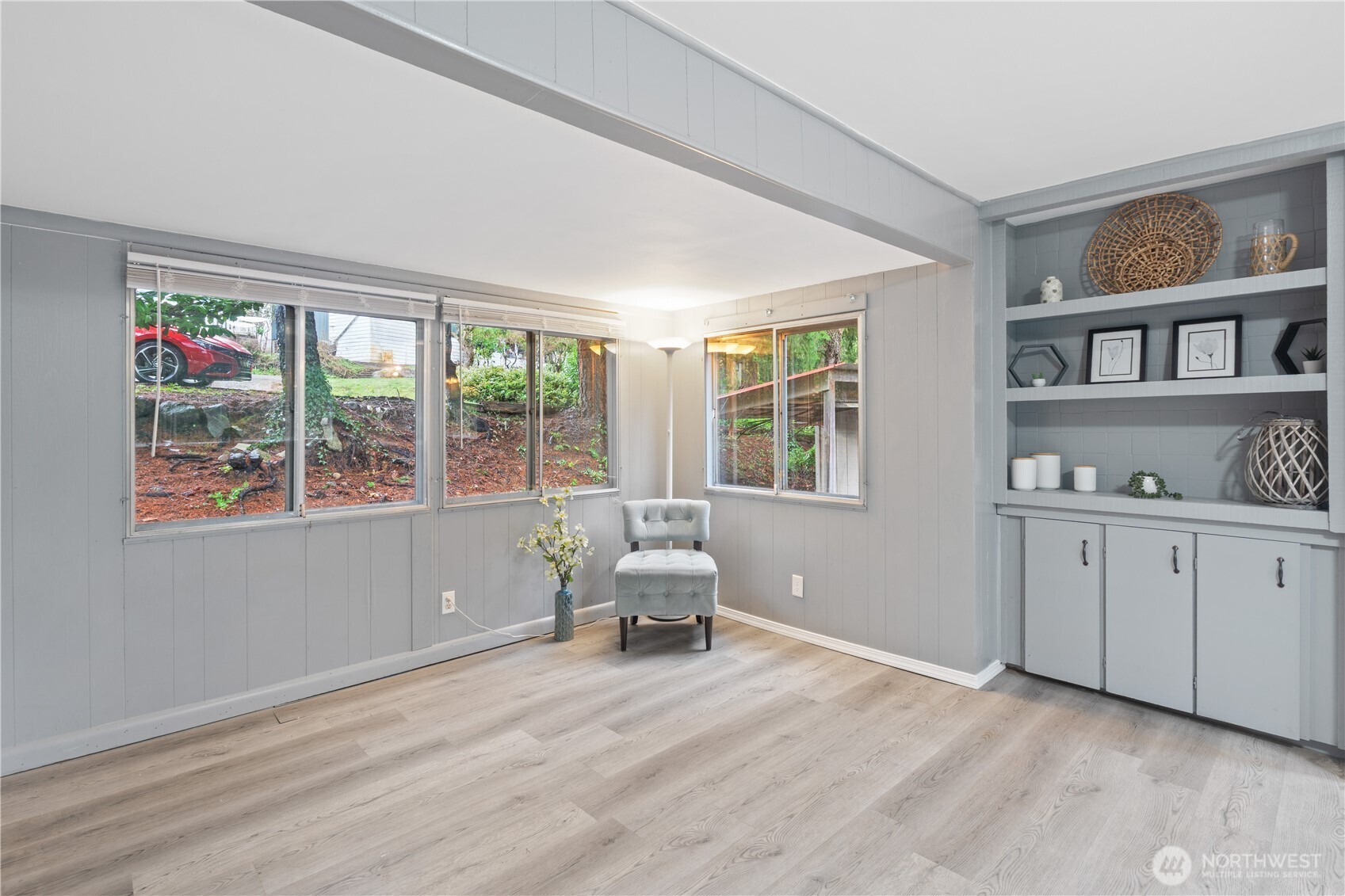 2284 Yew Street Road E-1