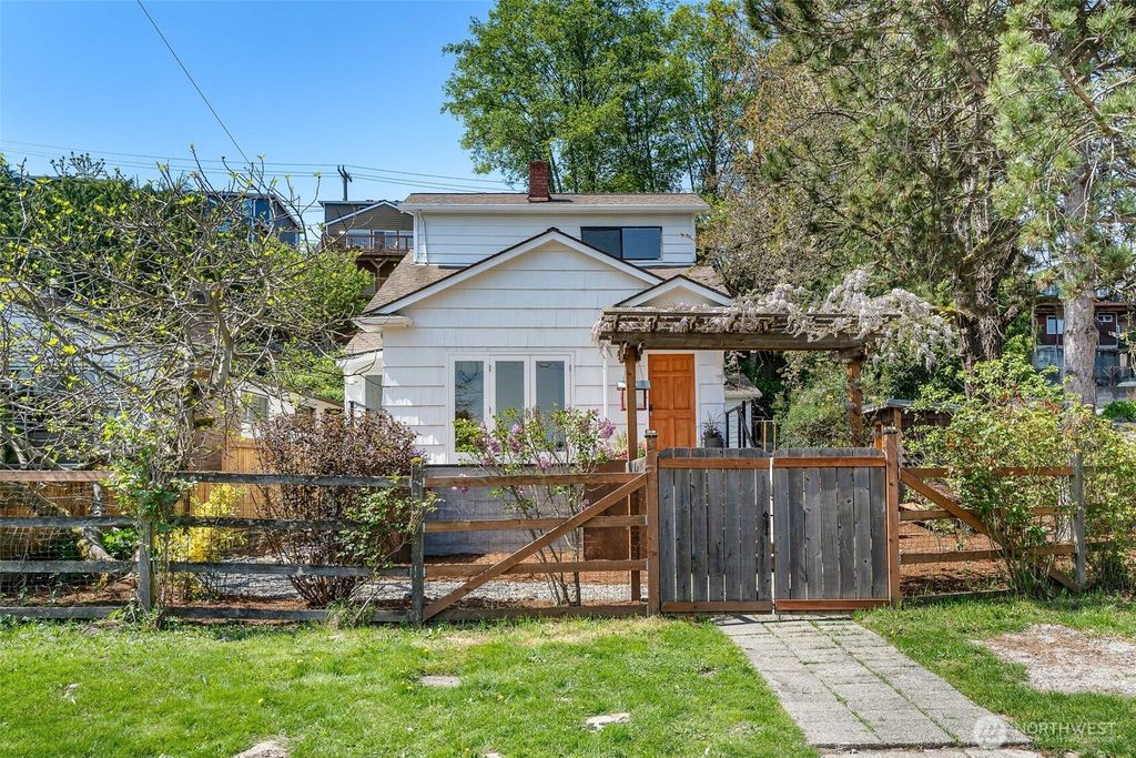 Photo of 3401 25th Avenue S, Seattle, WA 98144 (MLS # 2367146)