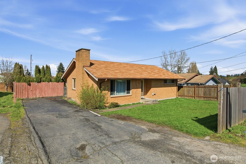 Photo of 3724 131st Street, Tukwila, WA 98168 (MLS # 2502643)