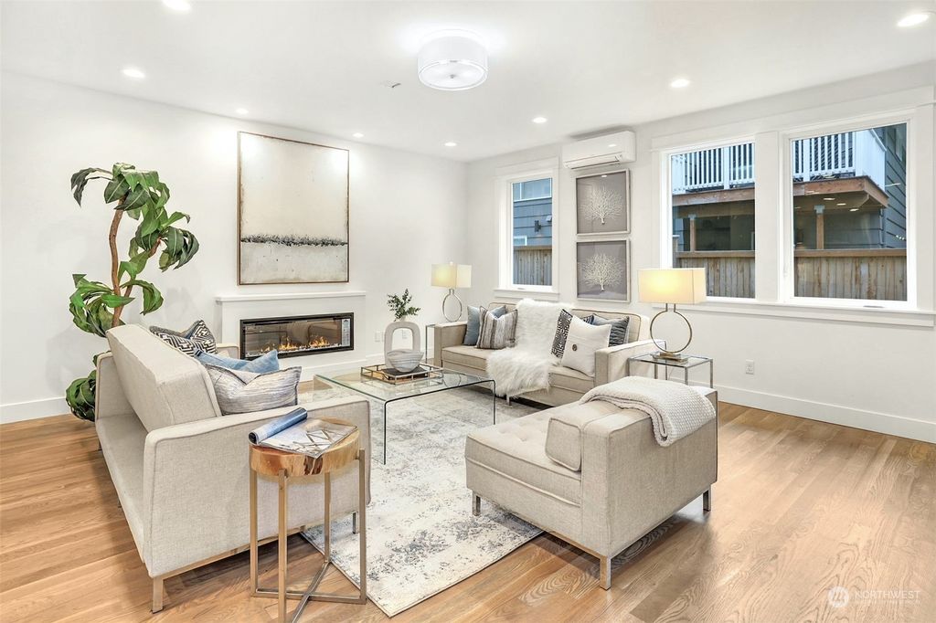 Photo of 7515 21st Avenue NE, Seattle, WA 98115 (MLS # 2176921)