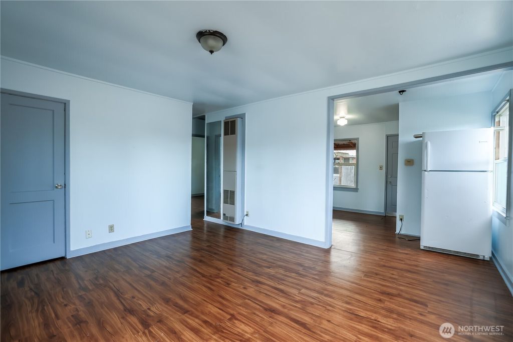 Photo of 305 M Street NE, Auburn, WA 98002 (MLS # 2463391)