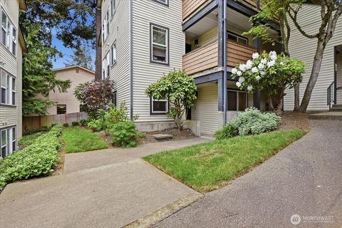 Photo of 8615 238th Street SW #C101, Edmonds, WA 98026 (MLS # 2515933)