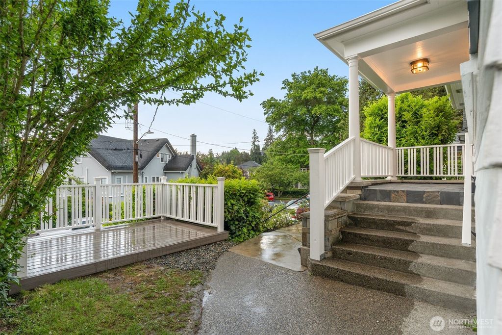 Photo of 3111 Broadway E, Seattle, WA 98102 (MLS # 2378640)