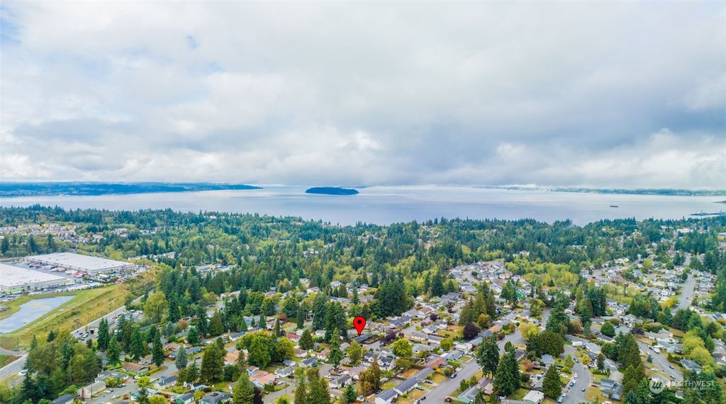 Photo of 6202 W Magnolia Avenue, Everett, WA 98203 (MLS # 2166834)