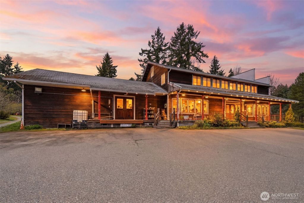 Photo of 20211 Vashon Highway SW, Vashon, WA 98070 (MLS # 2508432)