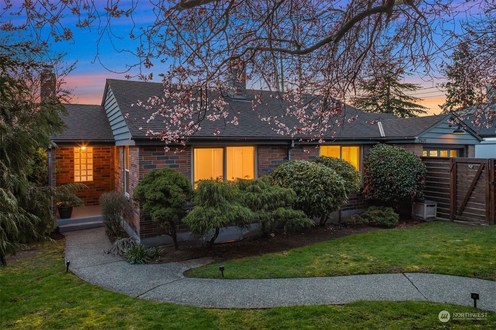 Photo of 2809 12th Avenue W, Seattle, WA 98119 (MLS # 2209659)