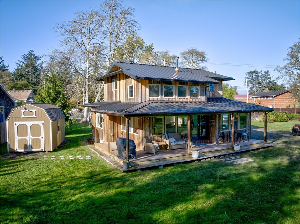 Photo of 1106 30th Street, Seaview, WA 98644 (MLS # 2593035)