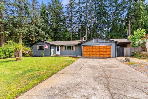 Photo of 21508 122nd Street Court E, Bonney Lake, WA 98391 (MLS # 2547020)