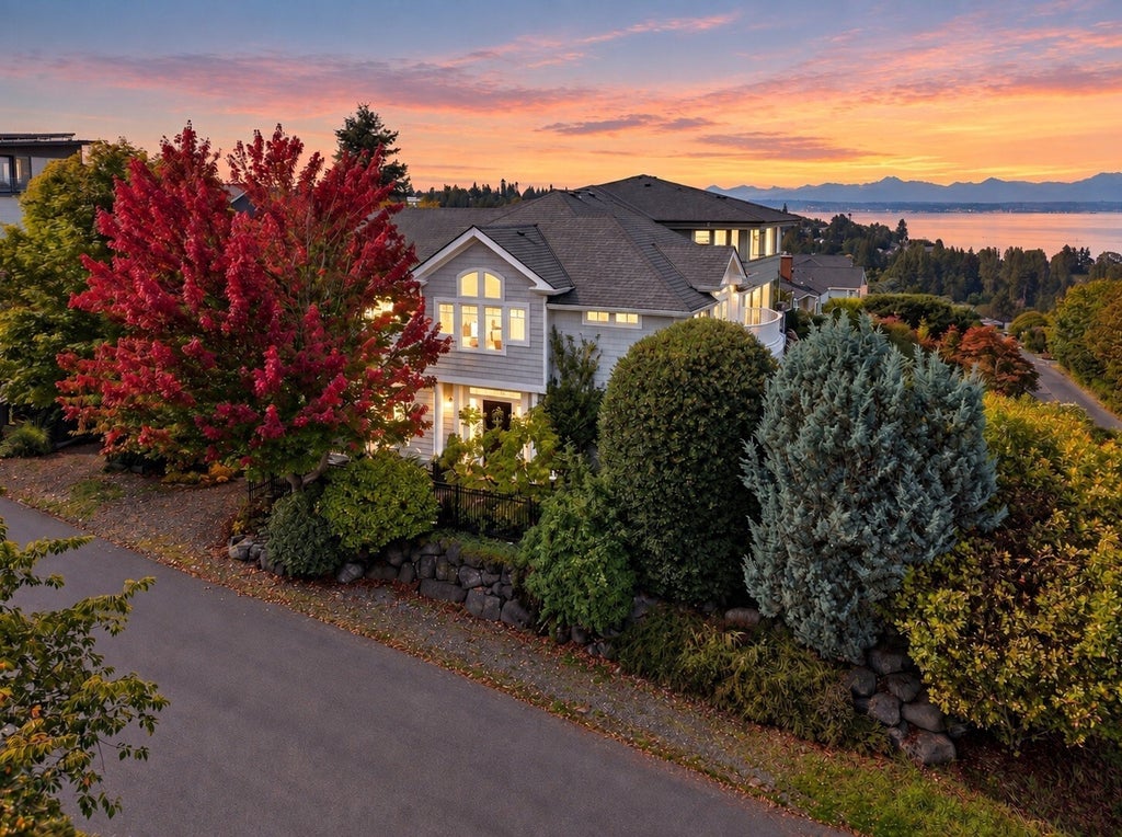 Photo of 2103 NW 96th, Seattle, WA 98117 (MLS # 2599303)