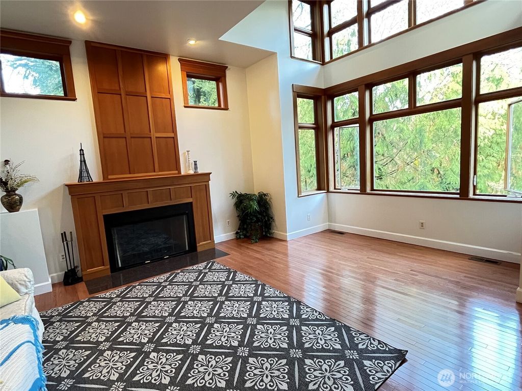 Photo of 4518 91st Avenue SE, Mercer Island, WA 98040 (MLS # 2448554)