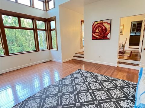 4518 91st Avenue SE Mercer Island WA 98040