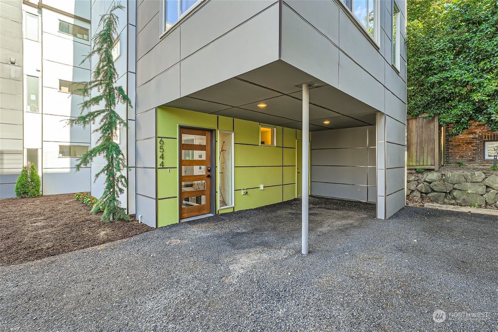 Photo of 6544 34th Avenue SW, Seattle, WA 98126 (MLS # 2140961)