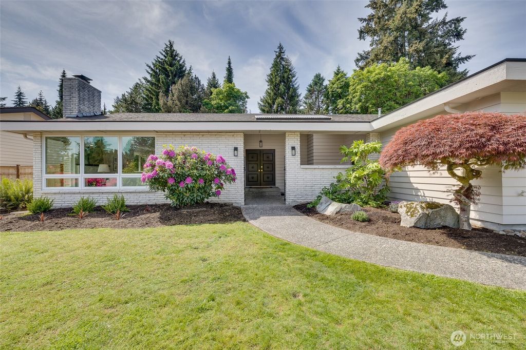 Photo of 9111 NE 192nd Place, Bothell, WA 98011 (MLS # 2529419)