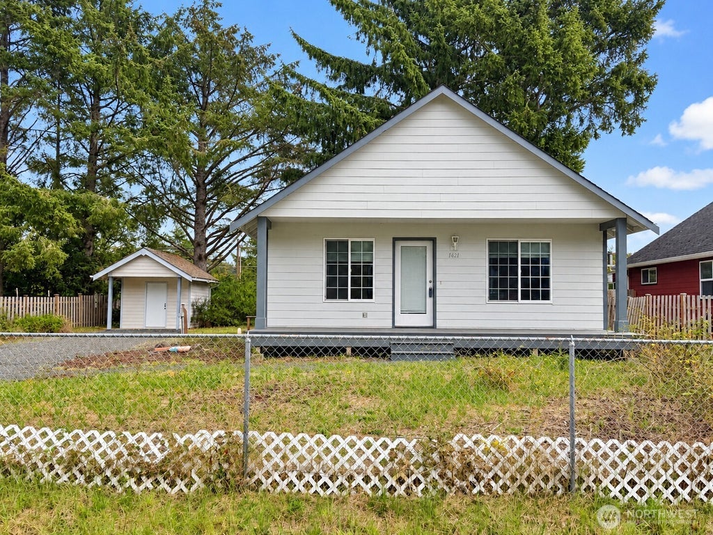Photo of 184 S Narwhal Loop SW, Ocean Shores, WA 98569 (MLS # 2585517)
