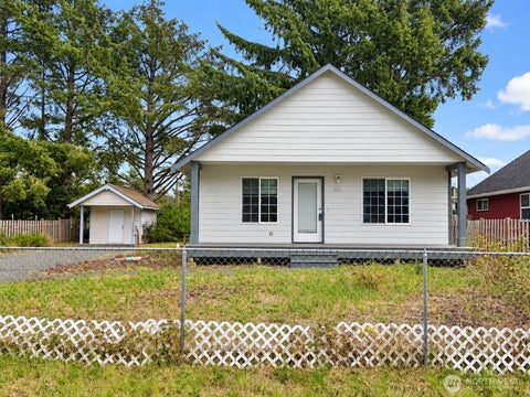 Photo of 184 S Narwhal Loop SW, Ocean Shores, WA 98569 (MLS # 2585517)