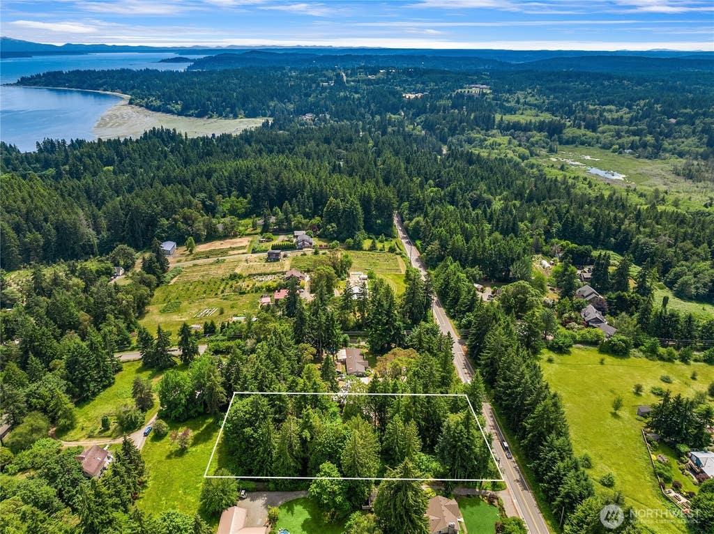 Photo of 113 xx North Madison Avenue NE, Bainbridge Island, WA 98110 (MLS # 2540800)