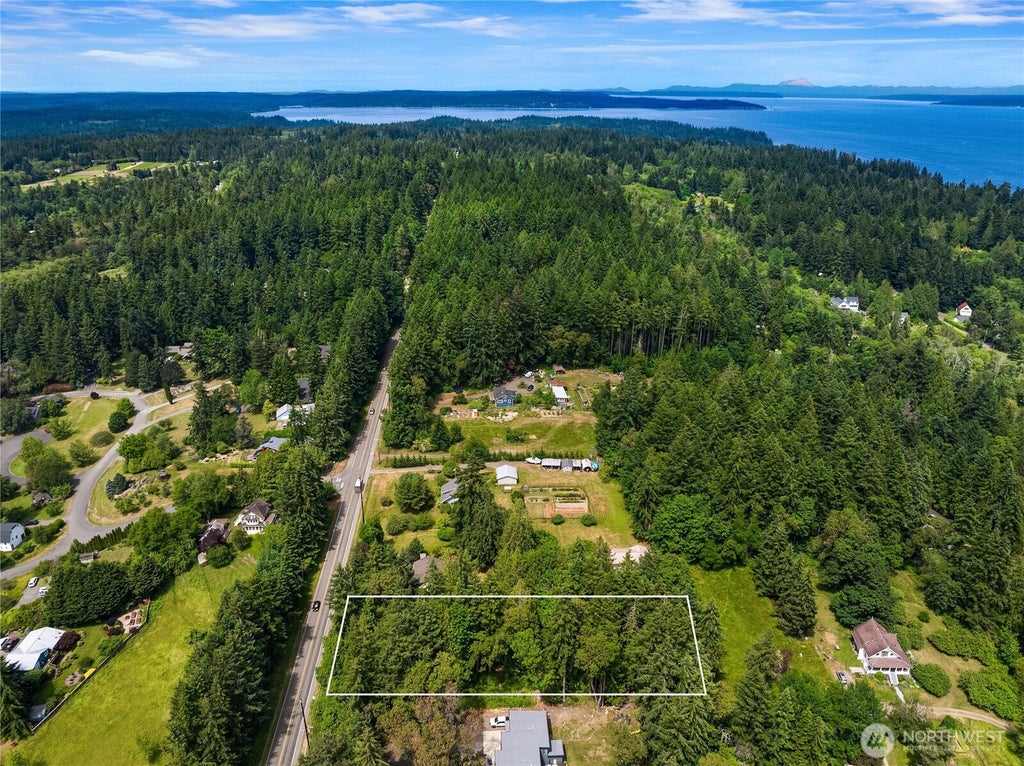 Photo of 113 xx North Madison Avenue NE, Bainbridge Island, WA 98110 (MLS # 2540800)