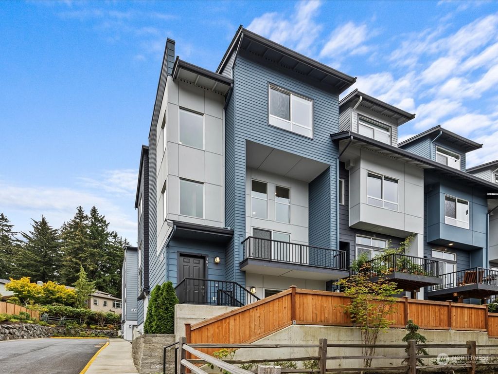 Photo of 8315 NE 176th Court #101, Kenmore, WA 98028 (MLS # 2291715)