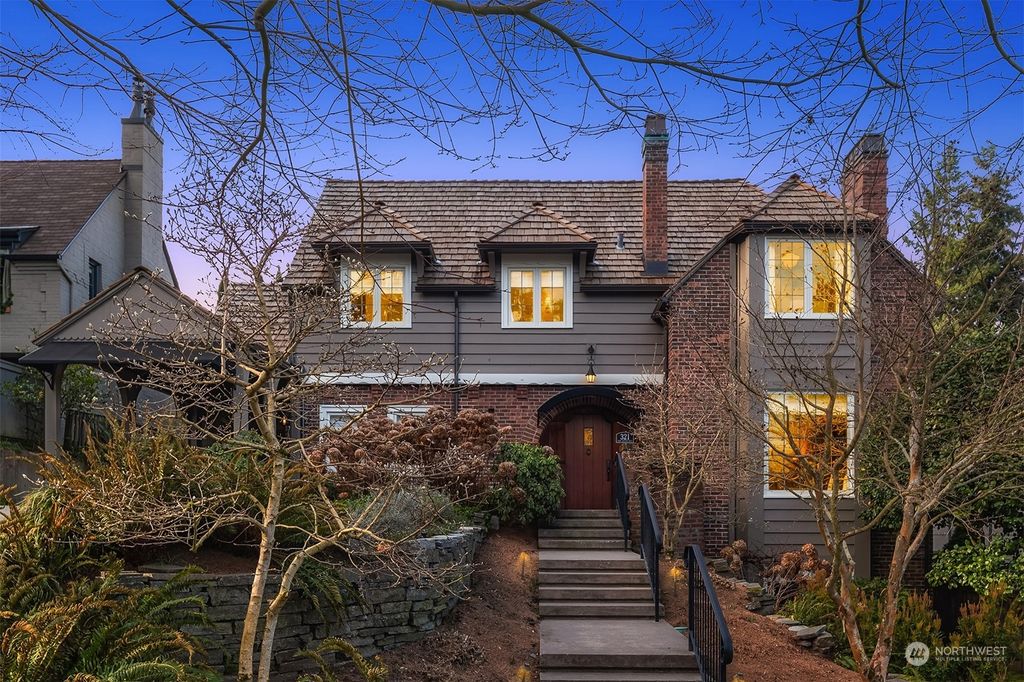 Photo of 321 36th Avenue E, Seattle, WA 98112 (MLS # 2189975)