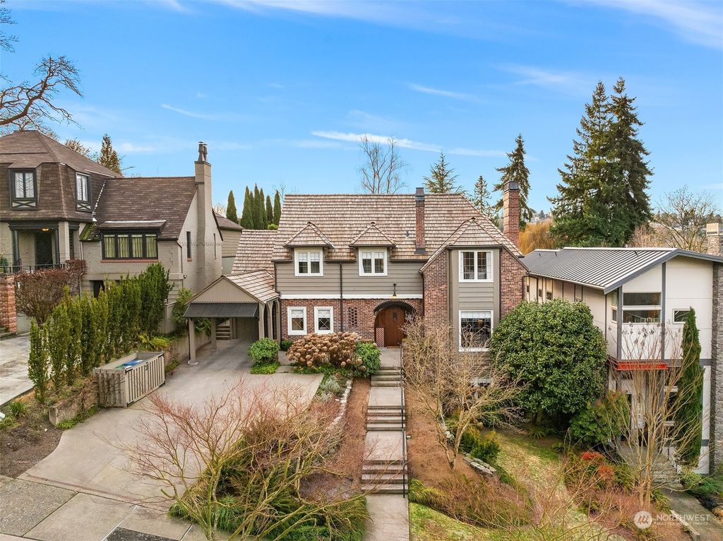 Photo of 321 36th Avenue E, Seattle, WA 98112 (MLS # 2189975)