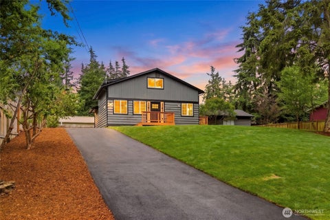 Photo of 12425 9th Drive SE, Everett, WA 98208 (MLS # 2533279)