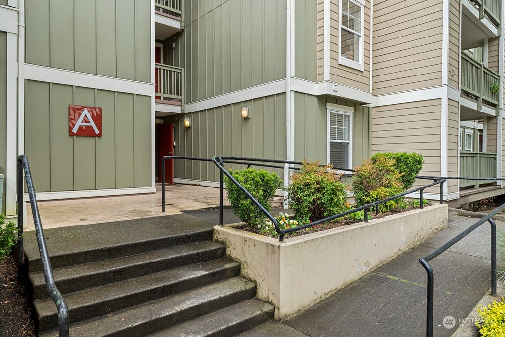 Photo of 7711 NE 175th Street #A308, Kenmore, WA 98028 (MLS # 2234810)