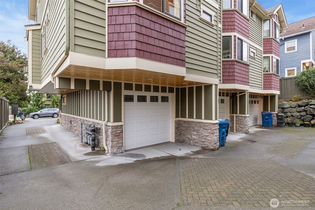 Photo of 108 17th Avenue #A, Seattle, WA 98122 (MLS # 2448011)