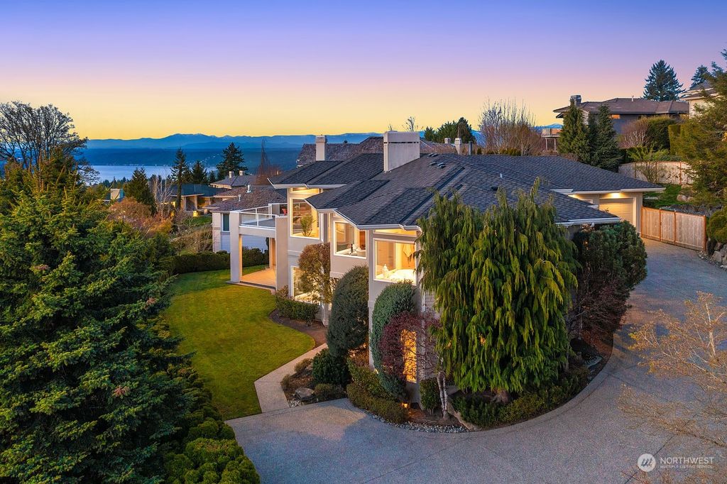 Photo of 5832 167th Avenue SE, Bellevue, WA 98006 (MLS # 2059685)