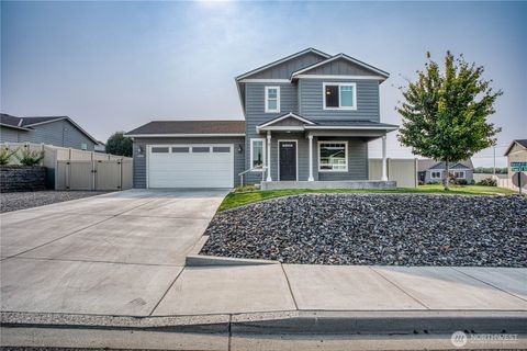 Photo of 2202 Maryhill Street SE, East Wenatchee, WA 98802 (MLS # 2433668)