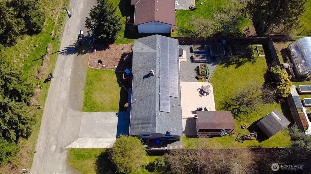 Photo of 310 E Hillcrest Drive, Port Angeles, WA 98362 (MLS # 2507982)