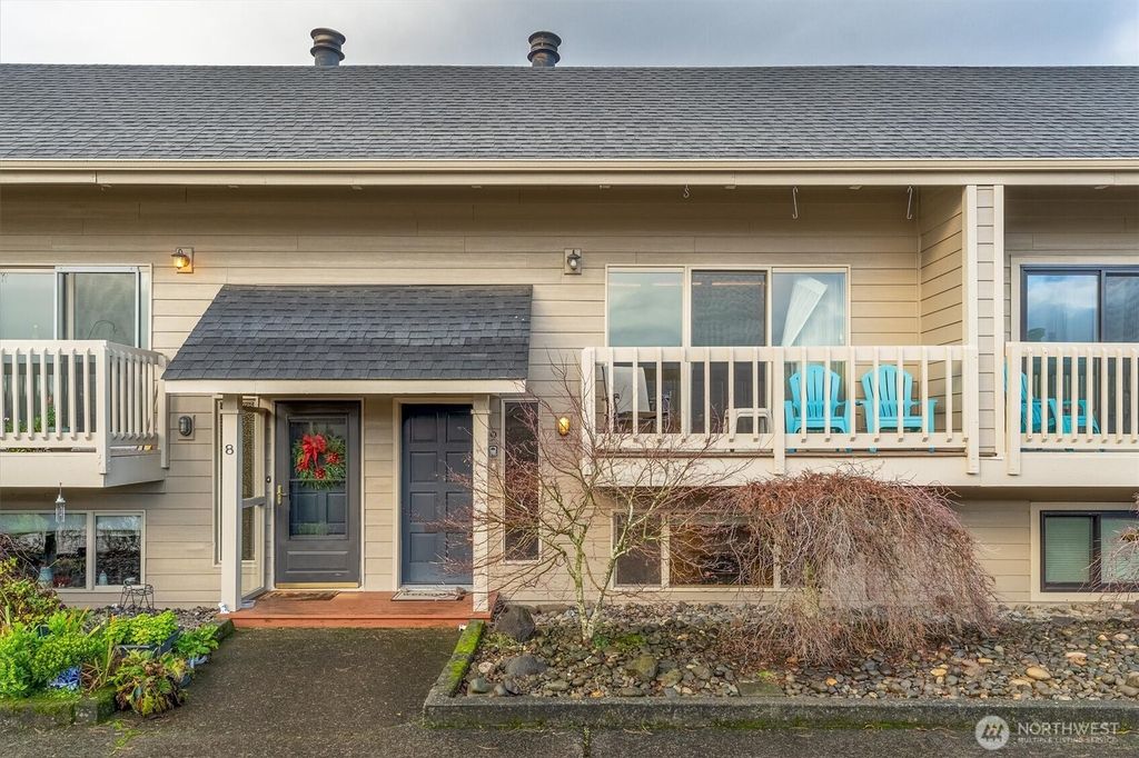 Photo of 1310 River Road #9, Longview, WA 98632 (MLS # 2476071)