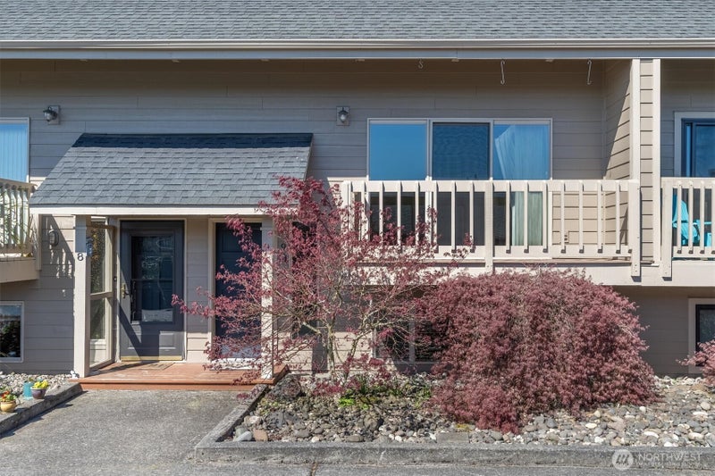 1310 River Road 9