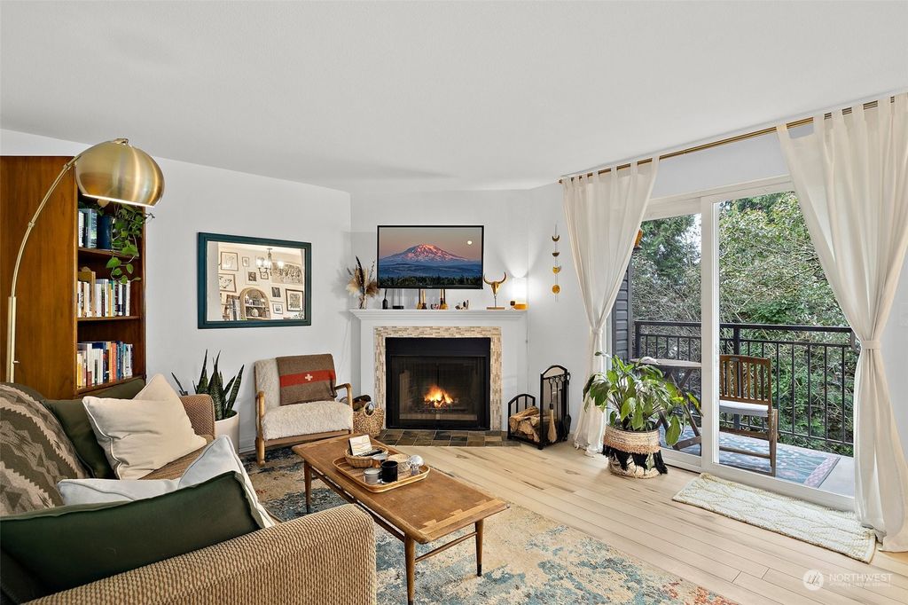 Photo of 12708 NE 144th st St #B103, Kirkland, WA 98034 (MLS # 2201726)