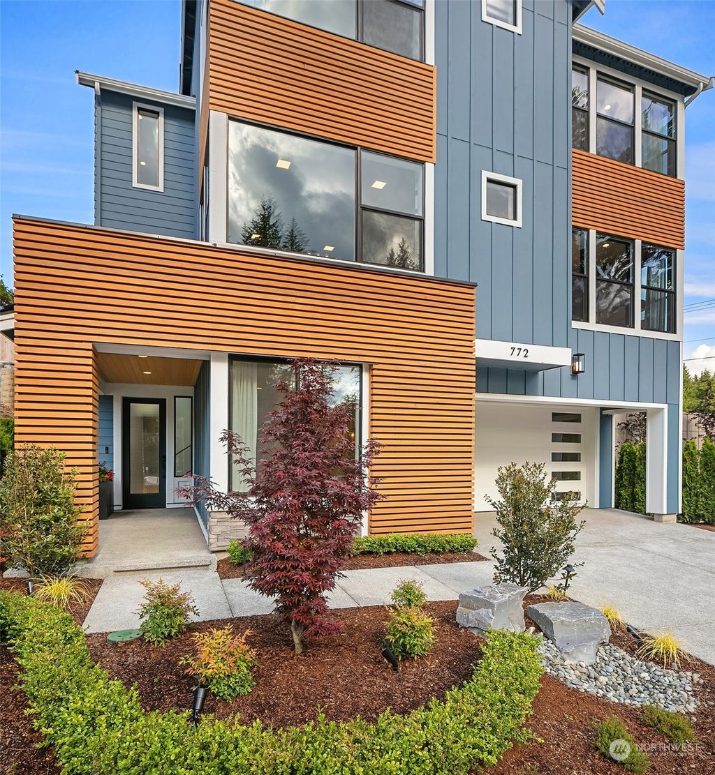 Photo of 772 216th Place SE, Sammamish, WA 98074 (MLS # 2161812)