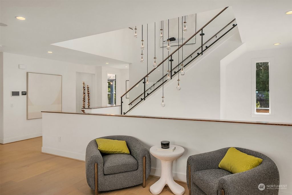 Photo of 772 216th Place SE, Sammamish, WA 98074 (MLS # 2161812)