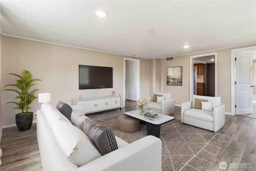 Photo of 3007 Columbia Heights Road, Longview, WA 98632 (MLS # 2499402)