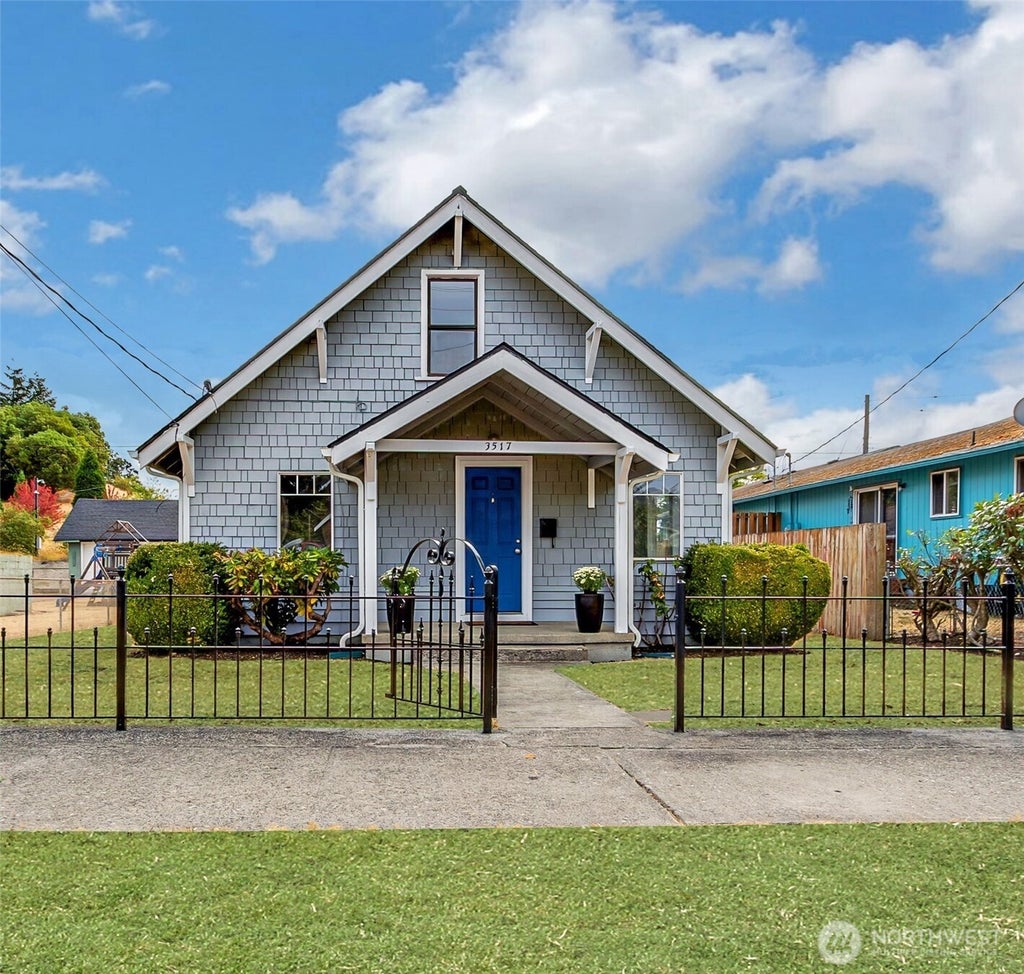 Photo of 3517 S Madison St ST, Tacoma, WA 98409 (MLS # 2576132)