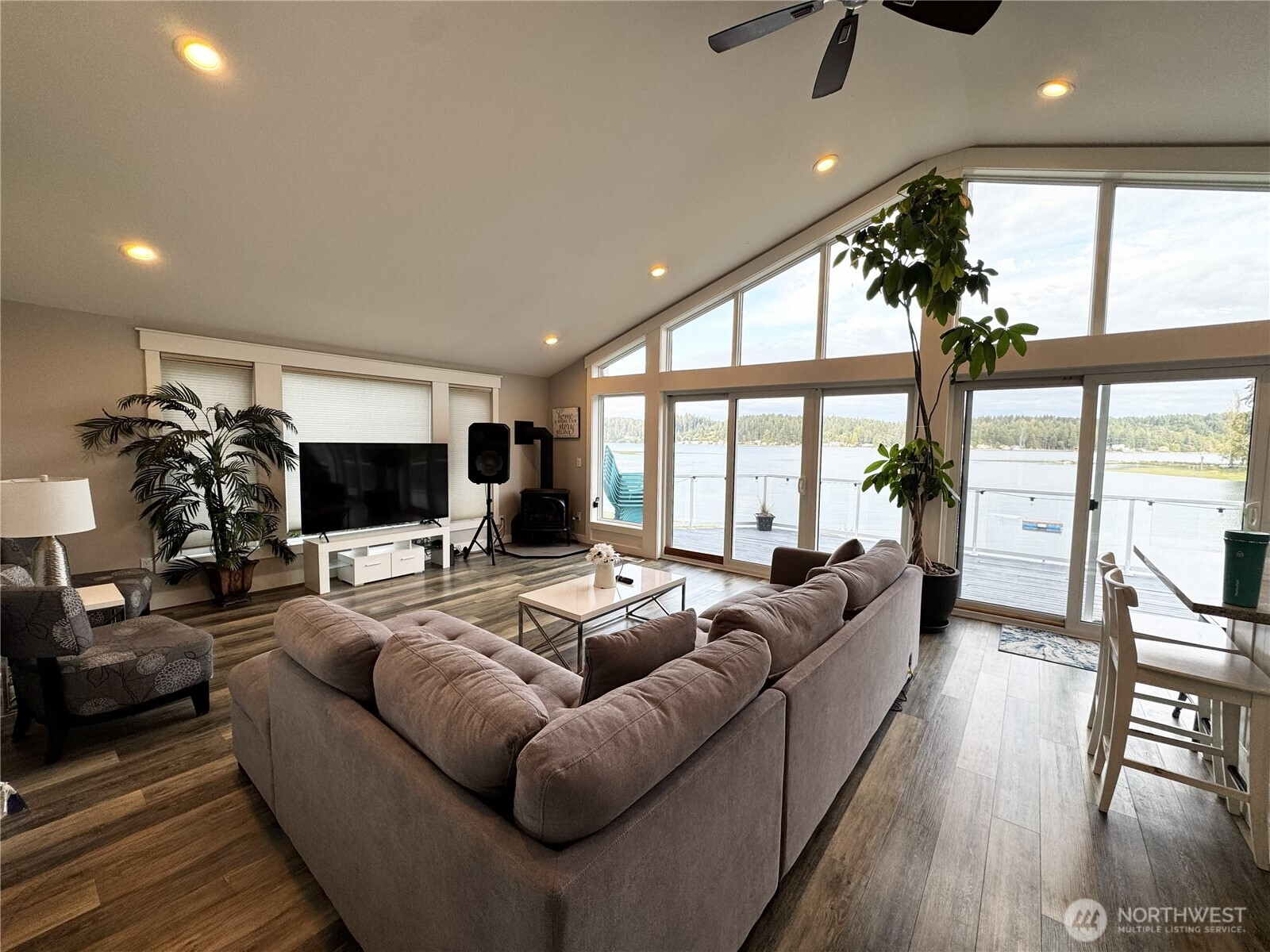 7360 E Grapeview Loop Road