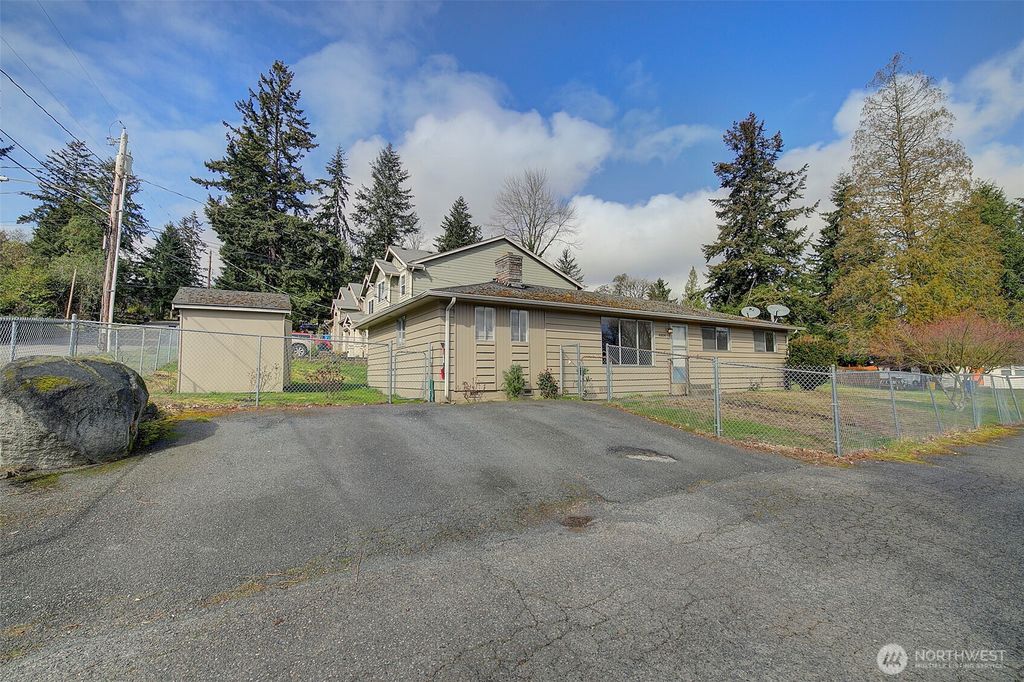 Photo of 4804 S 166th Street, SeaTac, WA 98188 (MLS # 2349446)