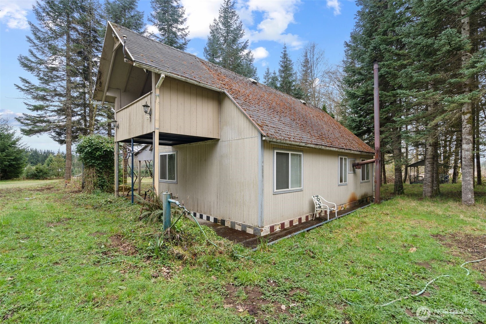 186 Van Hoesen Road 9