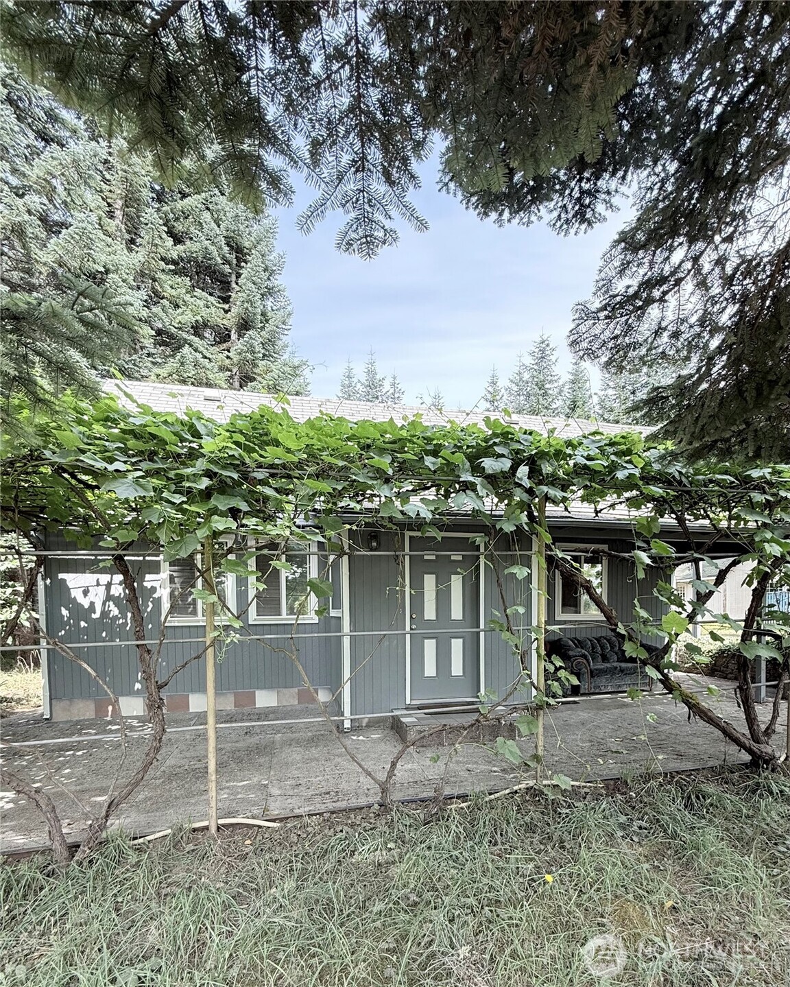 186 Van Hoesen Road 9
