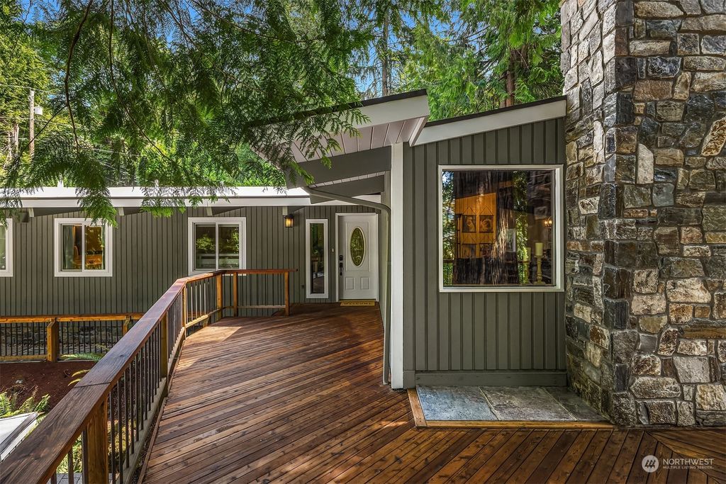 Photo of 27021 SE 156th Street, Issaquah, WA 98027 (MLS # 2267069)